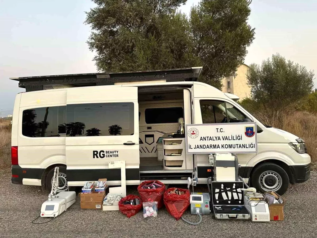 Antalya’da Sahte Doktor Gözaltına Alındı