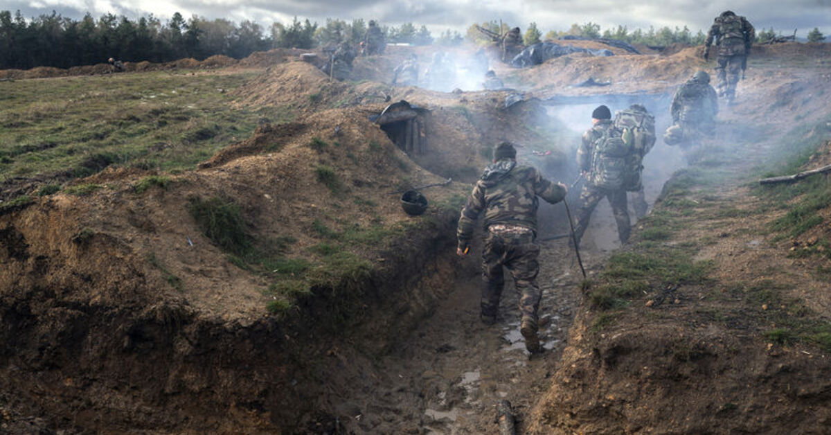 The Economist: Ukrayna askerleri Fransa’da kurulan bir kampta eğitim görüyor