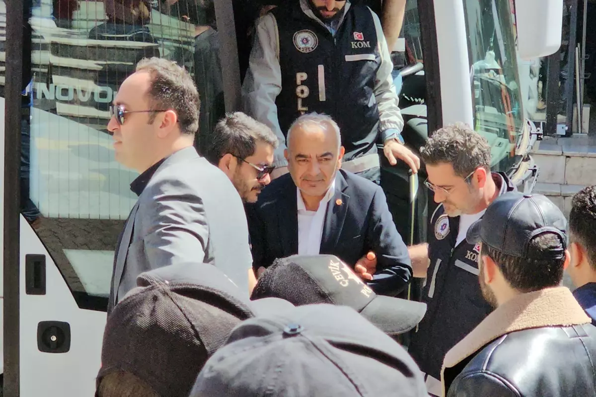 Eski Devrek Belediye Başkanı Çetin Bozkurt’a usulsüzlük soruşturmasında ev hapsi kararı