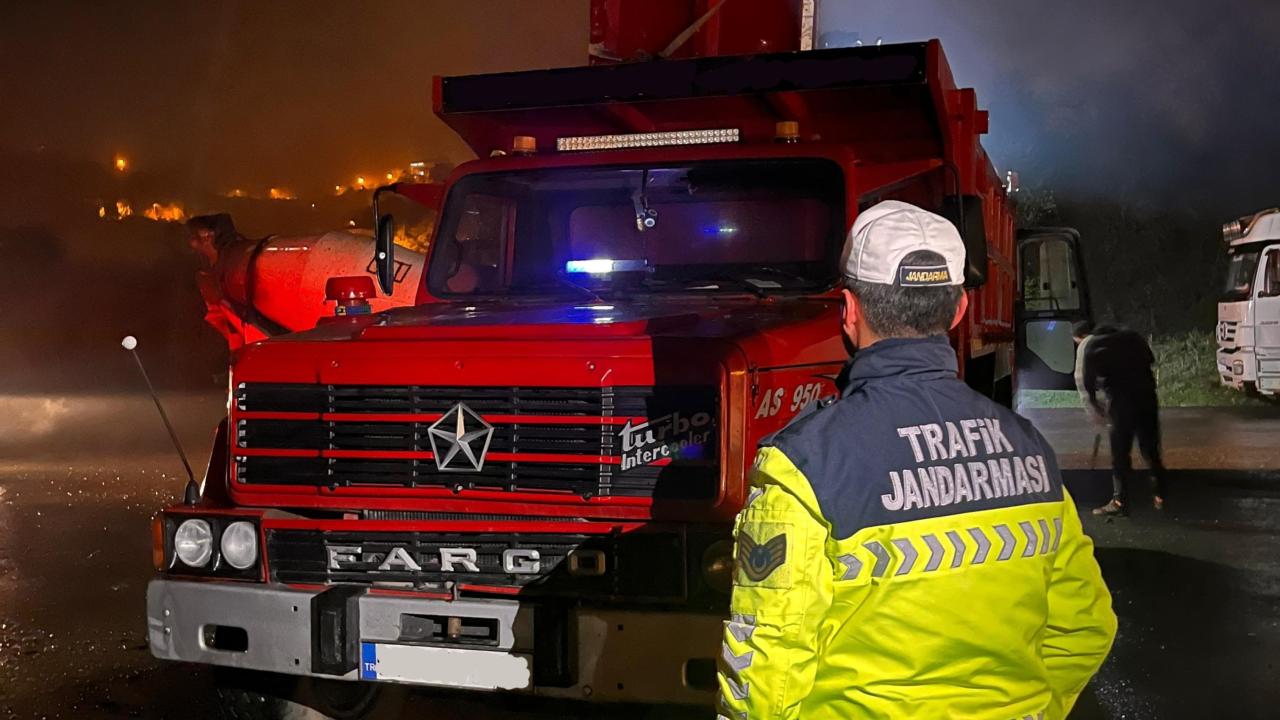 Kamyonuna çakar lamba takan sürücüye ceza yağdı